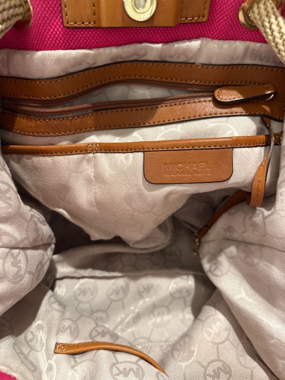 Michael Kors Summer Tote Bag - Picture 4 of 7